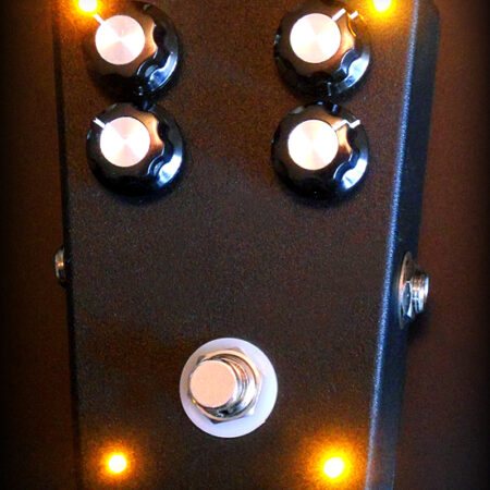 black_trapezoid_pedal